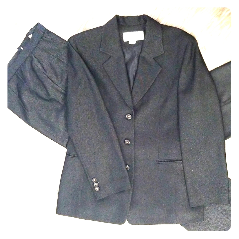 Women's Classic Suit Set